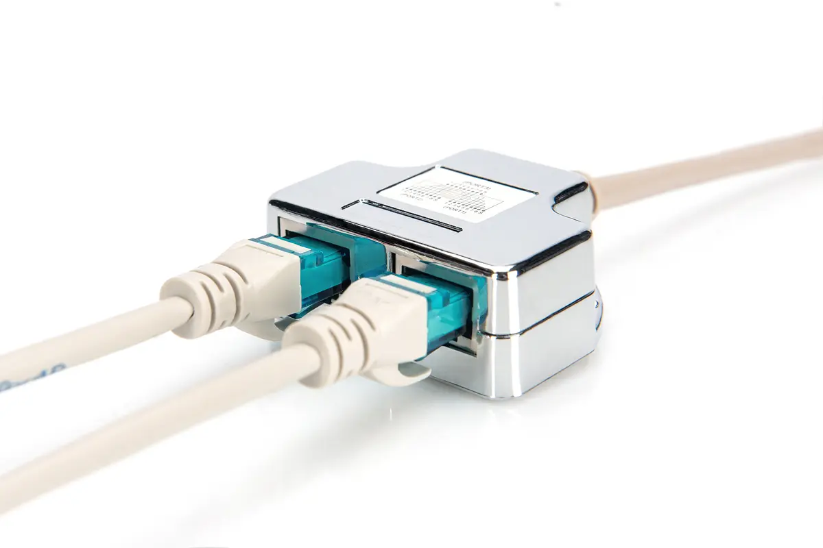 DIGITUS AT-AG CX2 CAT 5e Patch Cable Adapter Photo 2