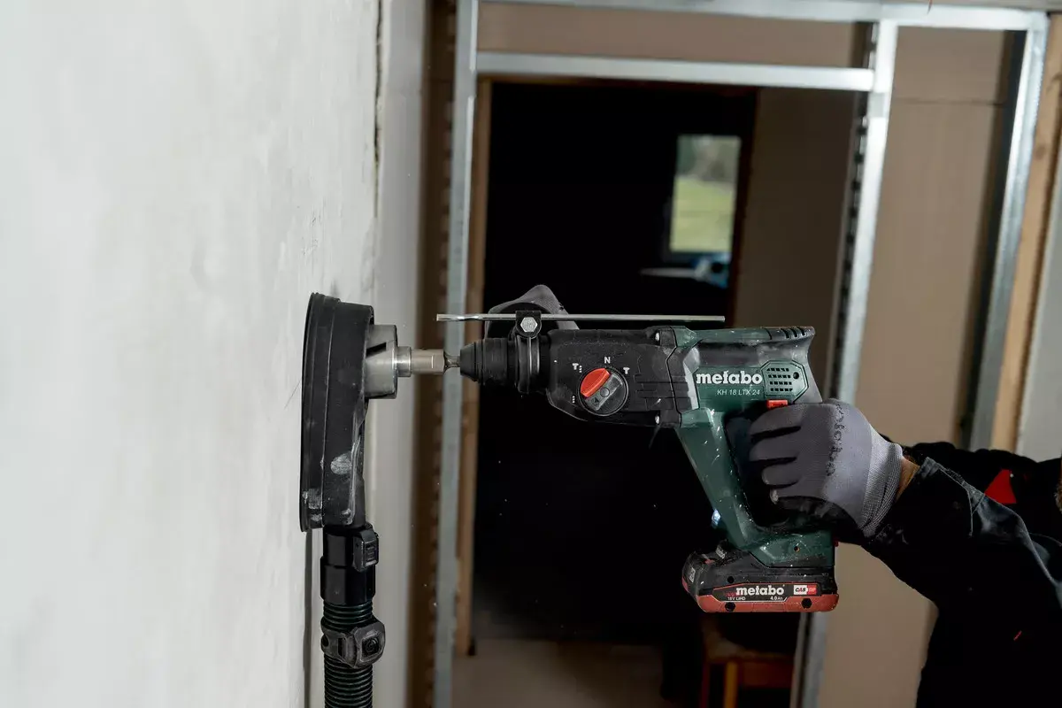 Аккумуляторный перфоратор Metabo KH 18 LTX 24 Photo 2