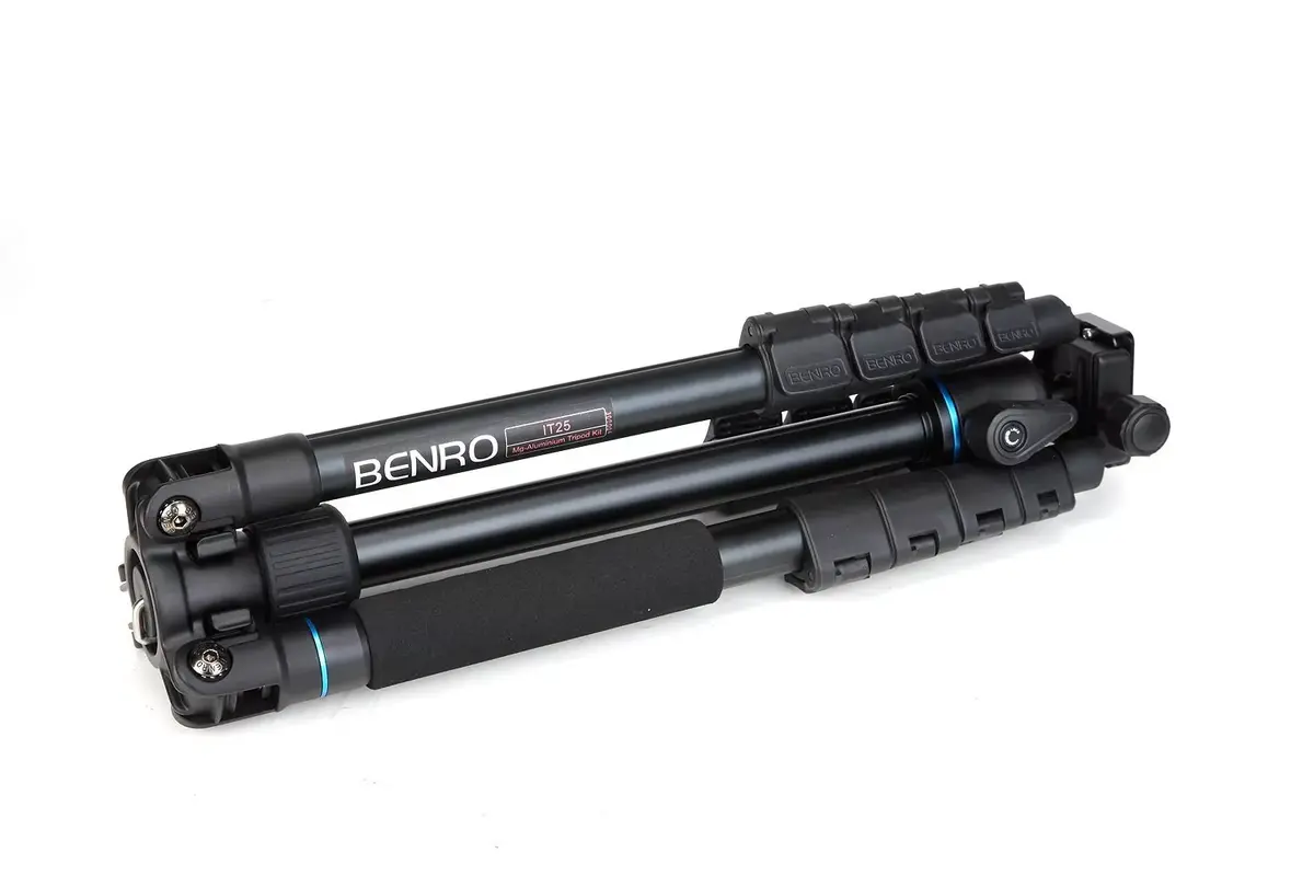 Benro IT25 Tripod with IH1 Ball Head Photo 2