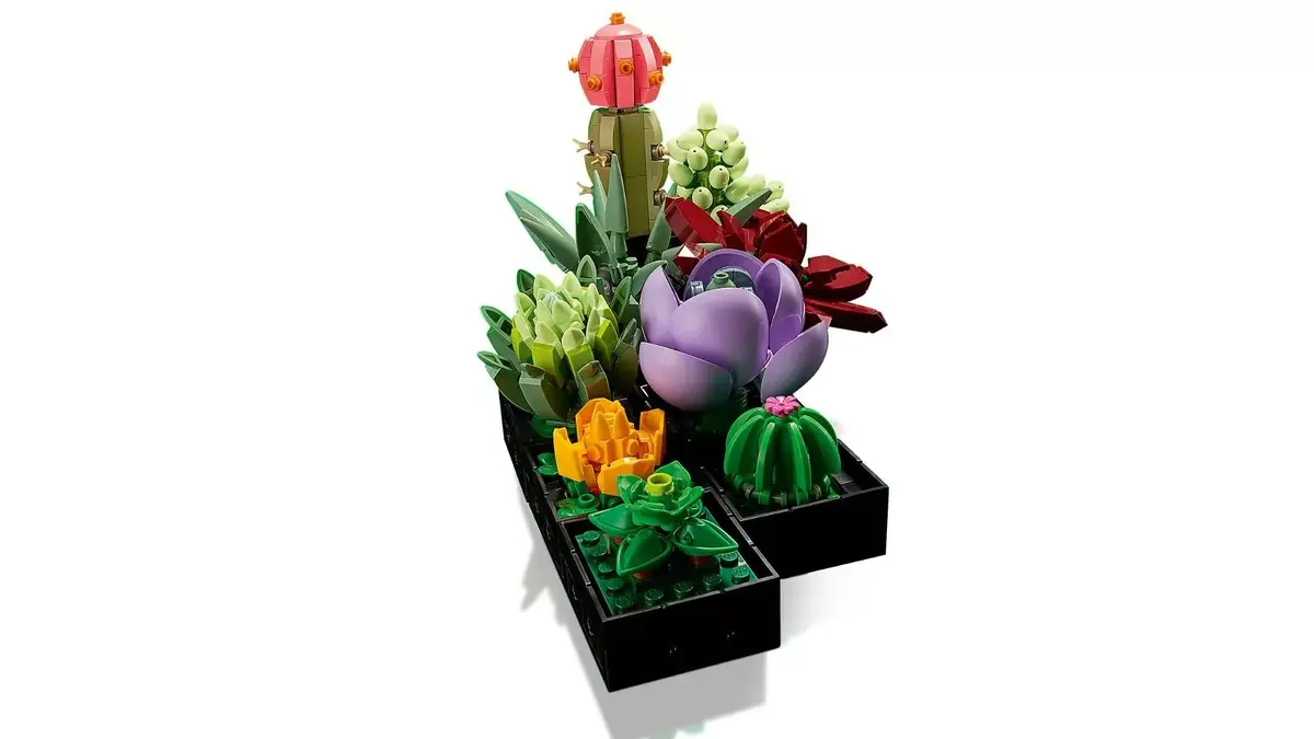LEGO Creator Expert 10309 Succulent Plant Set Photo 4