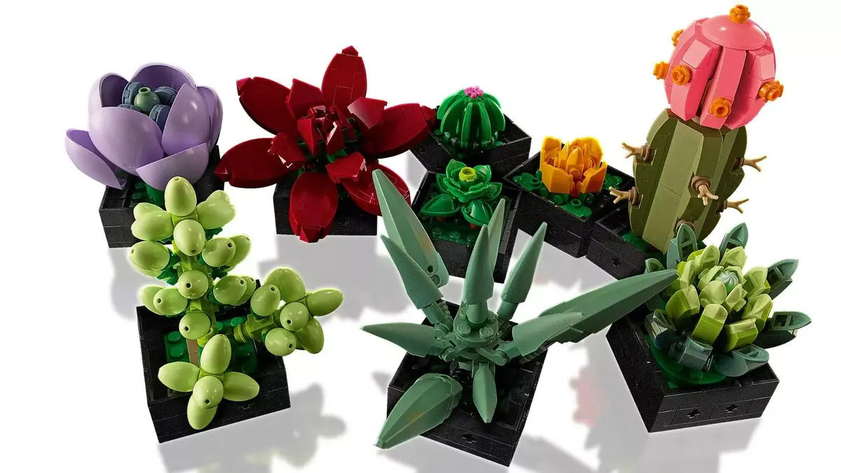 LEGO Creator Expert 10309 Succulent Plant Set Photo 5