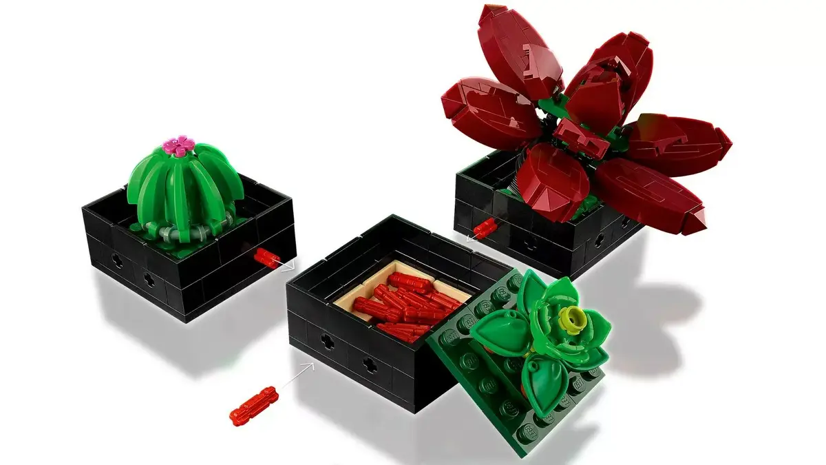 LEGO Creator Expert 10309 Succulent Plant Set Photo 6