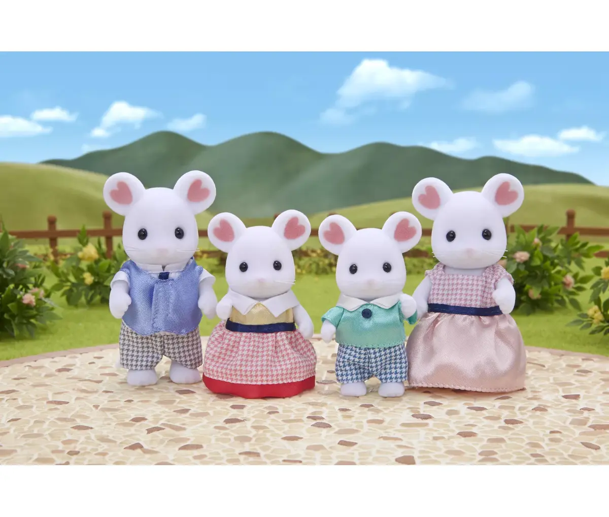 Sylvanian Families Marshmallow Mouse Family Set Photo 6