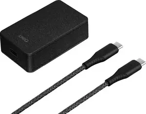 Сетевой адаптер UniQ Versa Slim USB-C PD 18W с кабелем USB-C—USB-C — черный