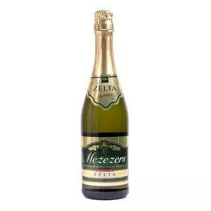 Sparkling Beverage Mežezers Zelta dzirkstošais dzēriens 0.75 l glass bottle