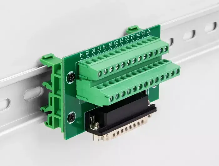 DeLOCK D-Sub 25 pin female to Terminal Block Photo 4