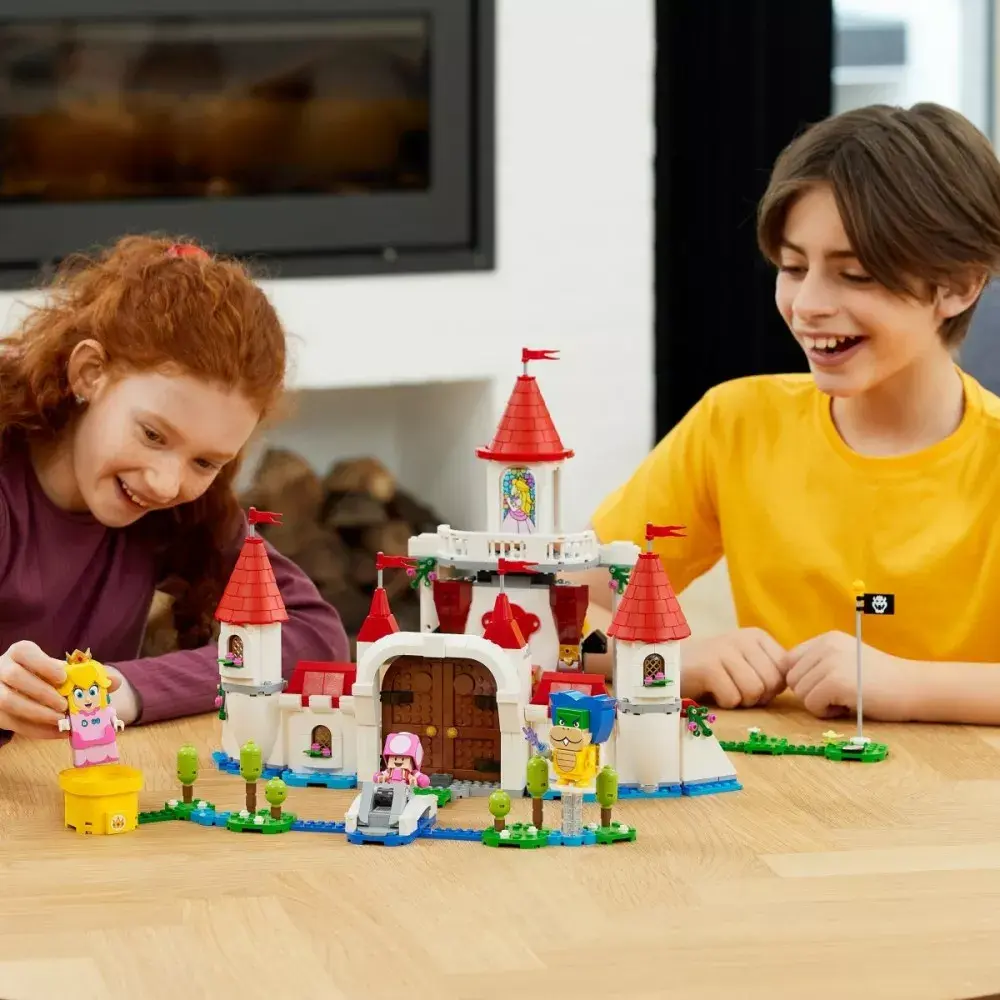 LEGO Peach's Castle Expansion Set 71408 Photo 9
