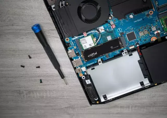 SSD Crucial 1 TB CT1000P3SSD8 Photo 2
