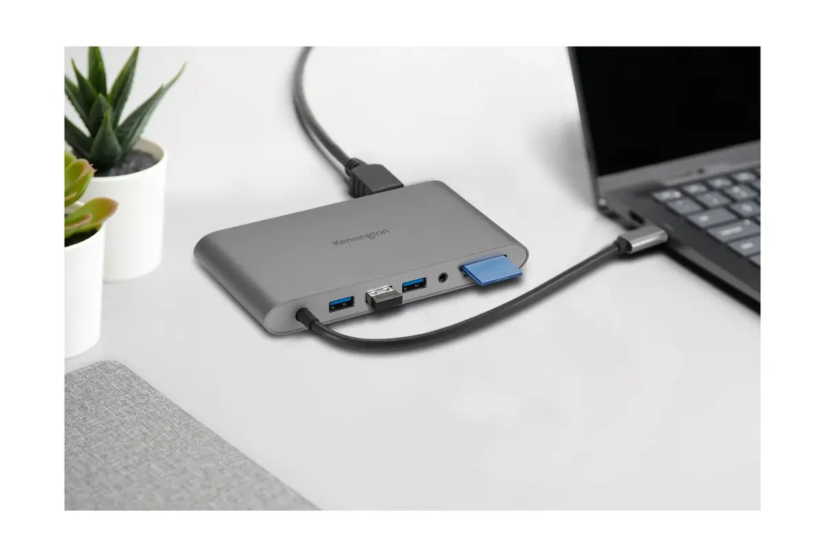 Kensington UH1440P USB-C Mobile Dock Photo 6