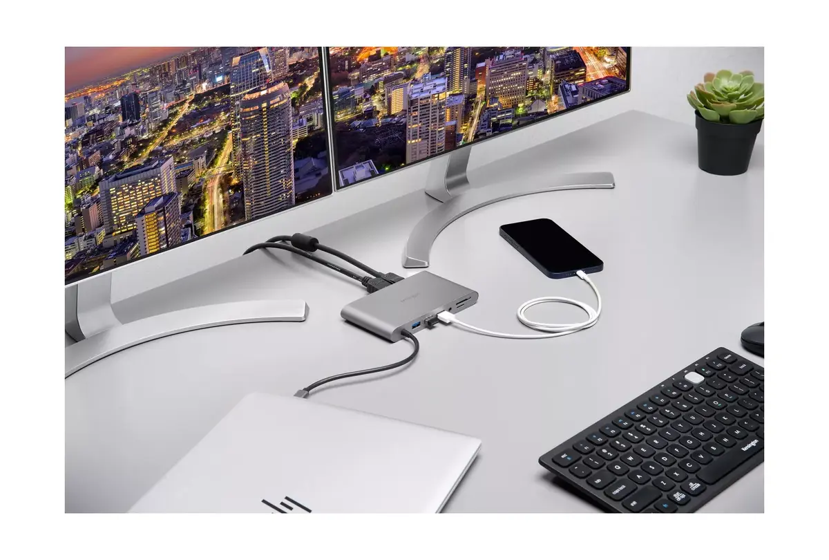 Kensington UH1440P USB-C Mobile Dock Photo 8
