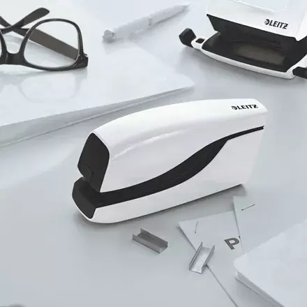 LEITZ NeXXt WOW elektriskais skavotājs 10 lapas Photo 2