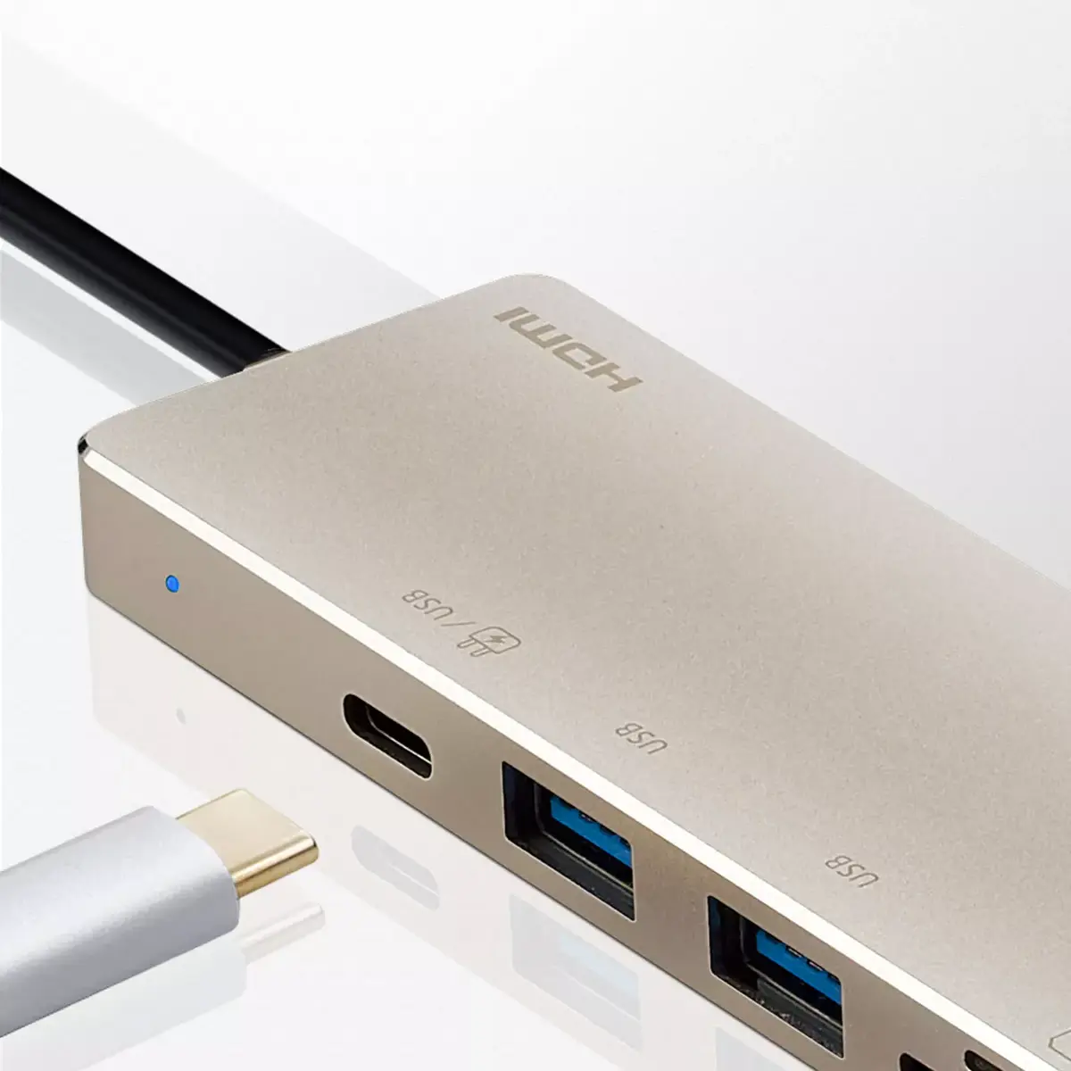 Lenovo ATEN USB-C Multiport Mini Dock with Power Pass-Through Photo 8
