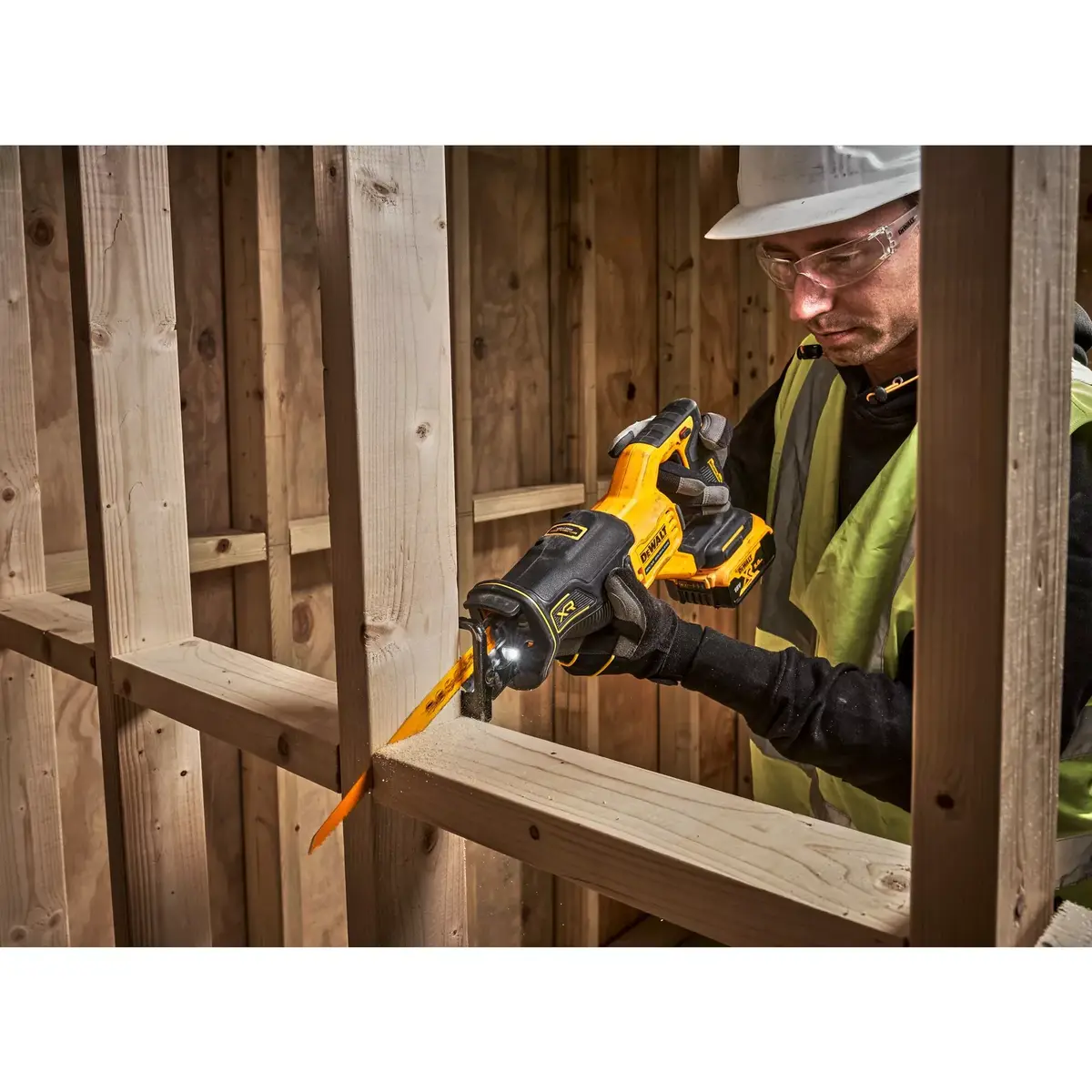 Сабельная пила DeWalt DCS382N-XJ Photo 3
