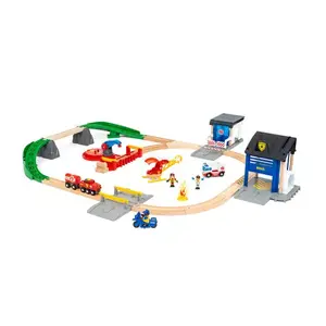 Конструктор BRIO Rescue Team Train Set — 44 элемента, рекомендуется с 3 лет