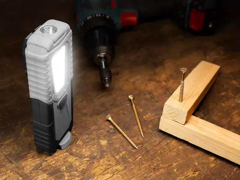 Универсальный фонарь Tracer BASE LED Photo 5