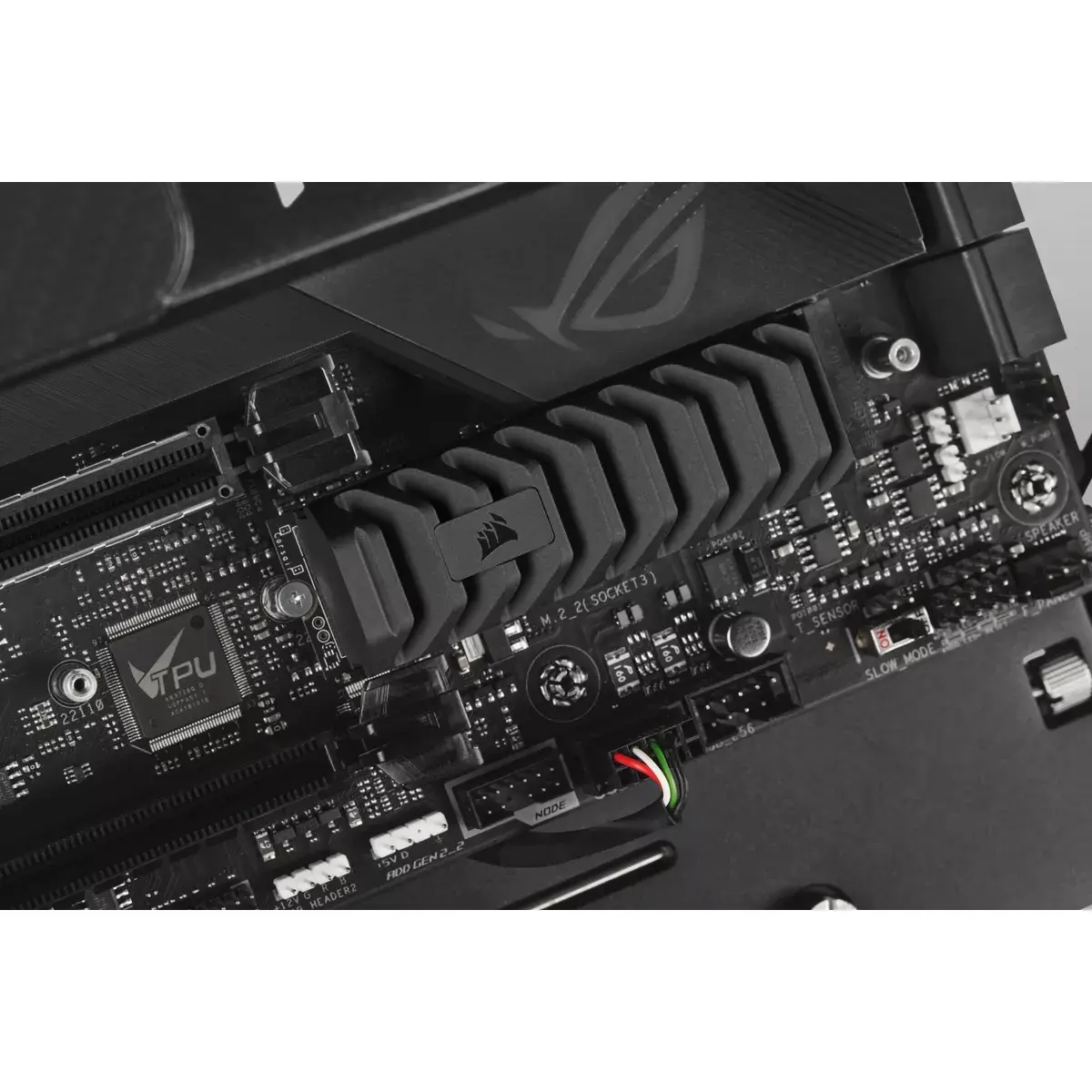 SSD диск Corsair 8 ТБ MP600 PRO XT Photo 3