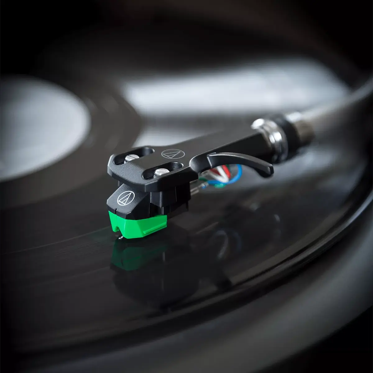 Audio-Technica AT-VM95E/H cartridge with AT-HS6BK headshell Photo 3