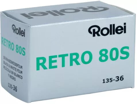 35 mm melnbaltā negatīvā filmiņa Rollei