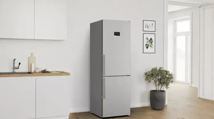 Bosch Serie 4 KGN367ICT fridge-freezer Photo 3