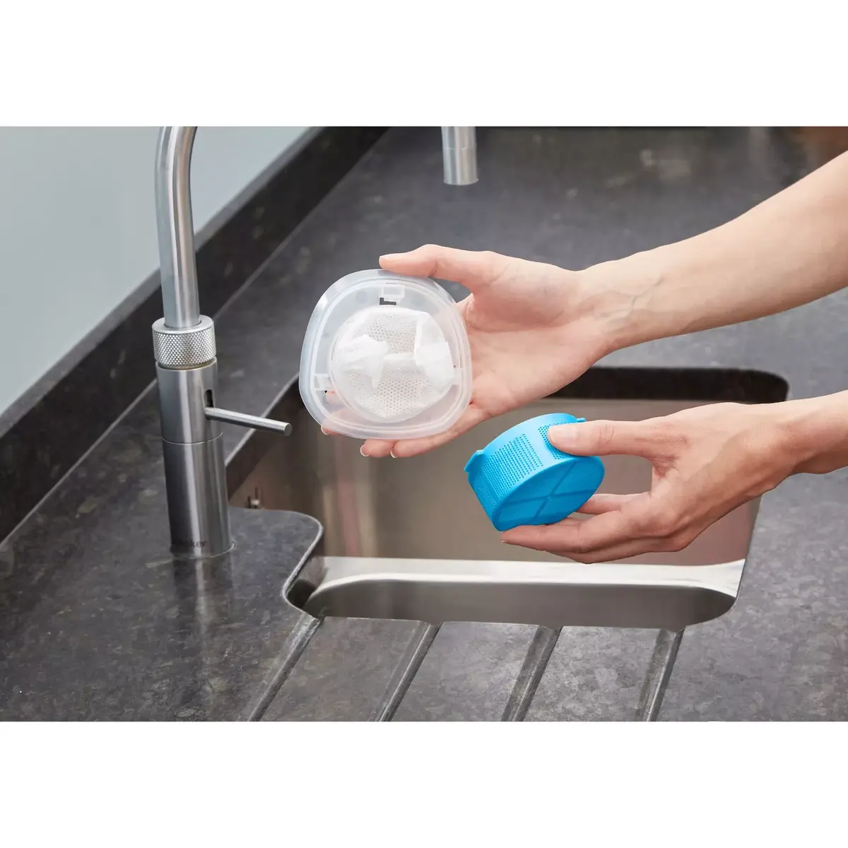 Ручной пылесос Black & Decker NVC215WA-QW Photo 15