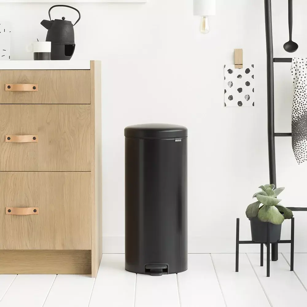 Pedal Bin Brabantia newIcon Round Black Photo 4