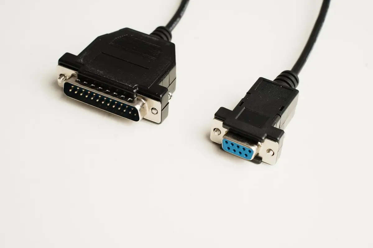 Последовательный кабель MicroConnect IBM029B-1,8 DB25-DB9 1.8м Photo 5