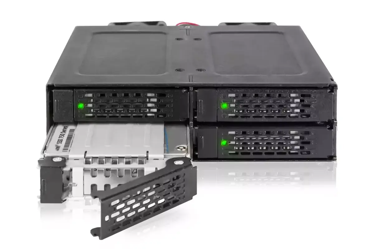 SSD korpuss Icy Dock ToughArmor MB699VP-B V3 Photo 7