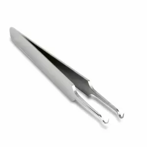 Tick Remover Lifesystems 6580 – manual tweezer-style tool for safe tick extraction