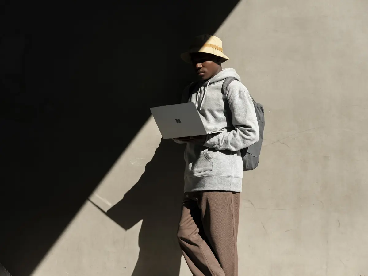 Microsoft Surface Laptop Go Intel Core i5 8GB 256GB Photo 10
