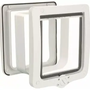 Дверца для кошек Trixie 4-WAY TX-44241, створка 24 x 28 см, 4-позиционная запираемая