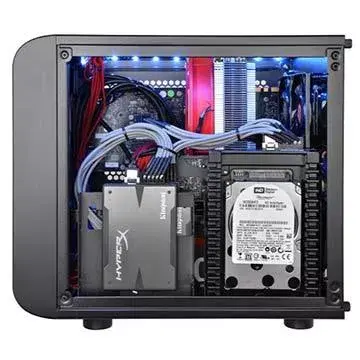 Компьютерный корпус Thermaltake Core V1 Photo 25