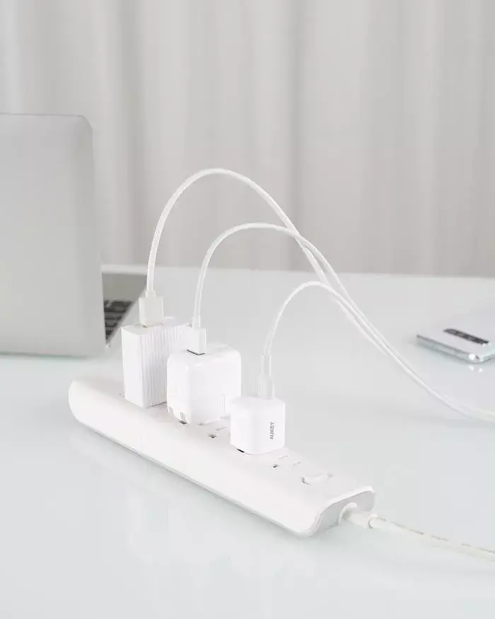 Aukey PA-B1 20W USB-C Indoor Charger Photo 3