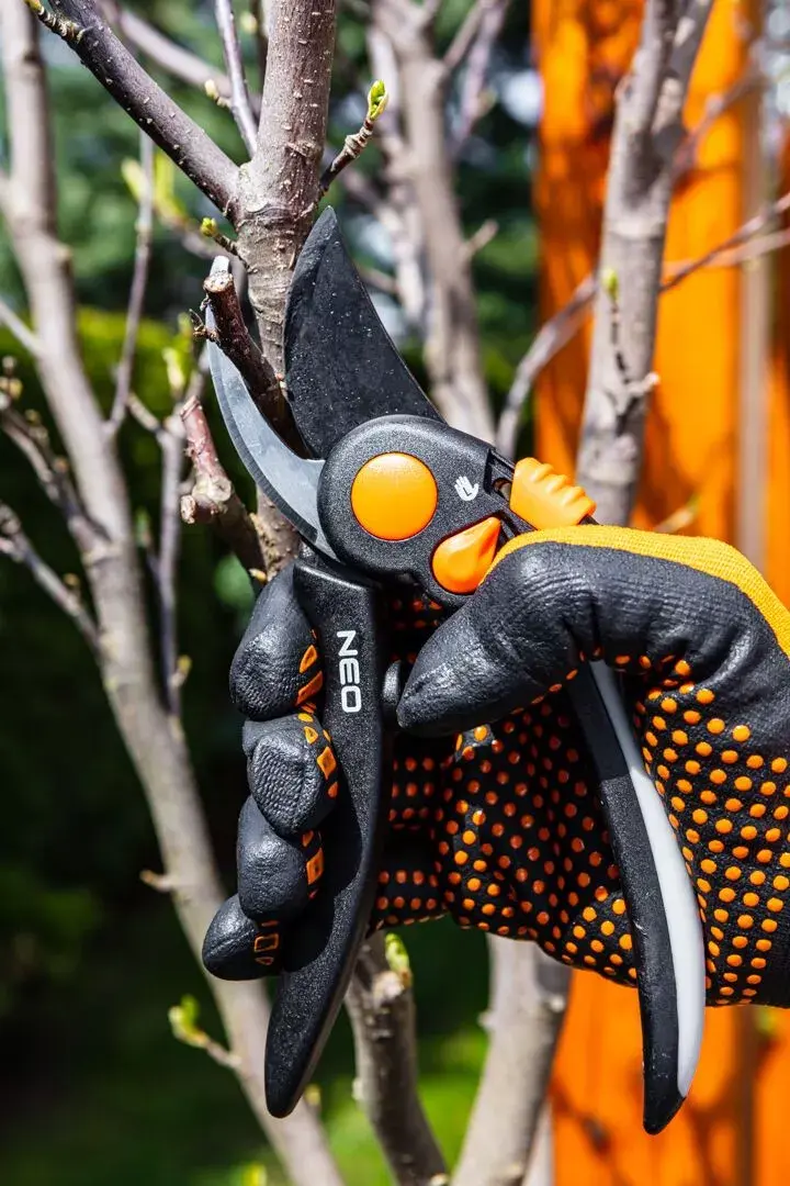 Секатор NEO tools 15-202 Photo 4