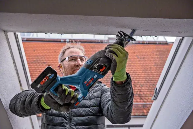 Пила Bosch GSA 18V-28 Professional Photo 5