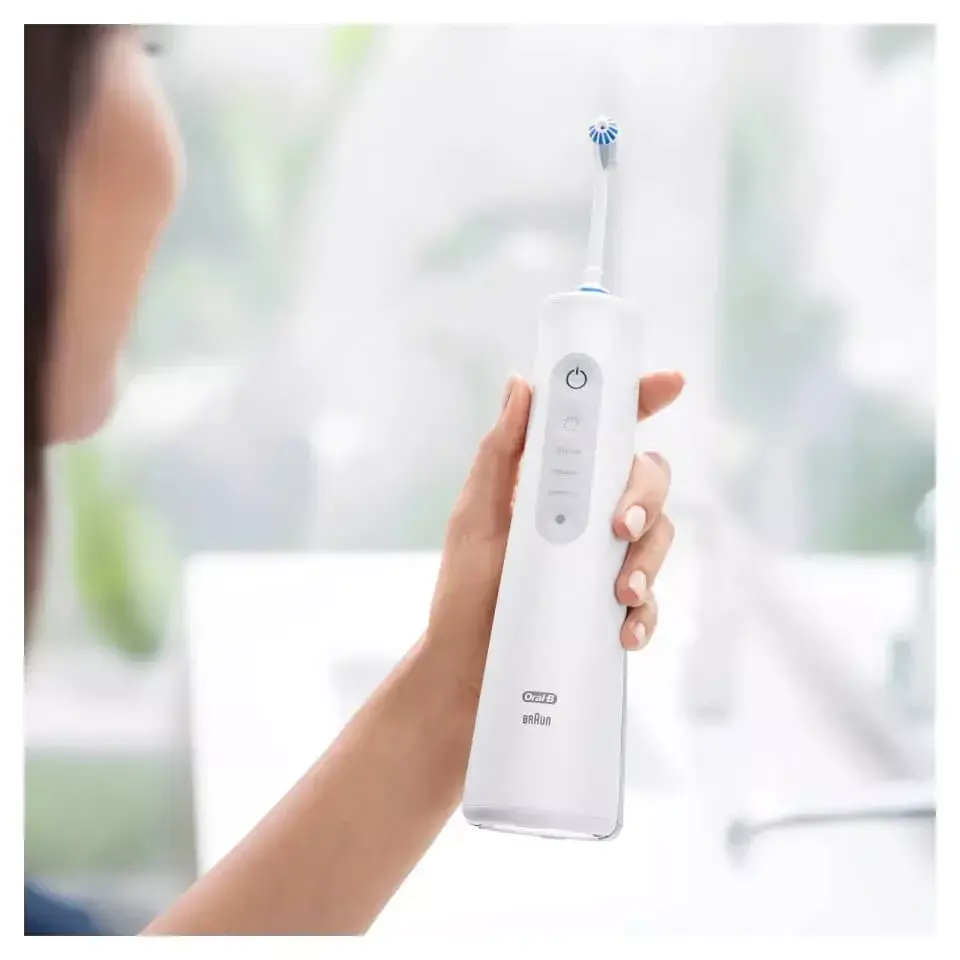 Ирригатор Oral-B AquaCare 6 Pro-Expert Photo 7