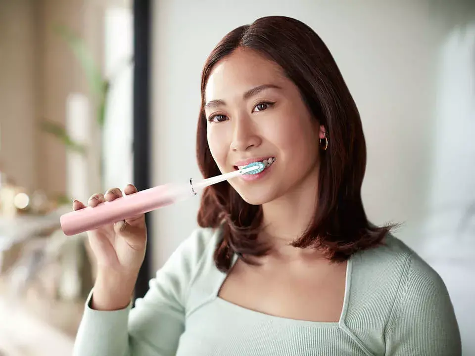 Sonic toothbrush Philips Sonicare DiamondClean 9000 Series HX9911/84 Photo 3
