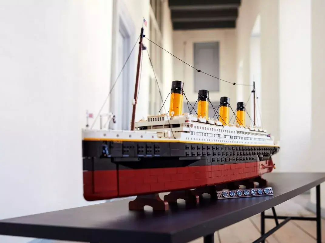 LEGO ICONS 10294 Titanic — 9,090 pcs model Photo 9