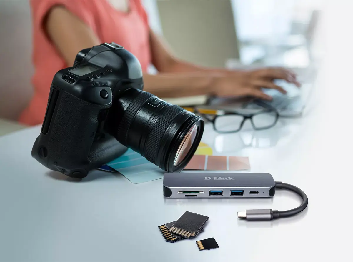 D-Link 5-в-1 USB-C хаб DUB-2325 Photo 3