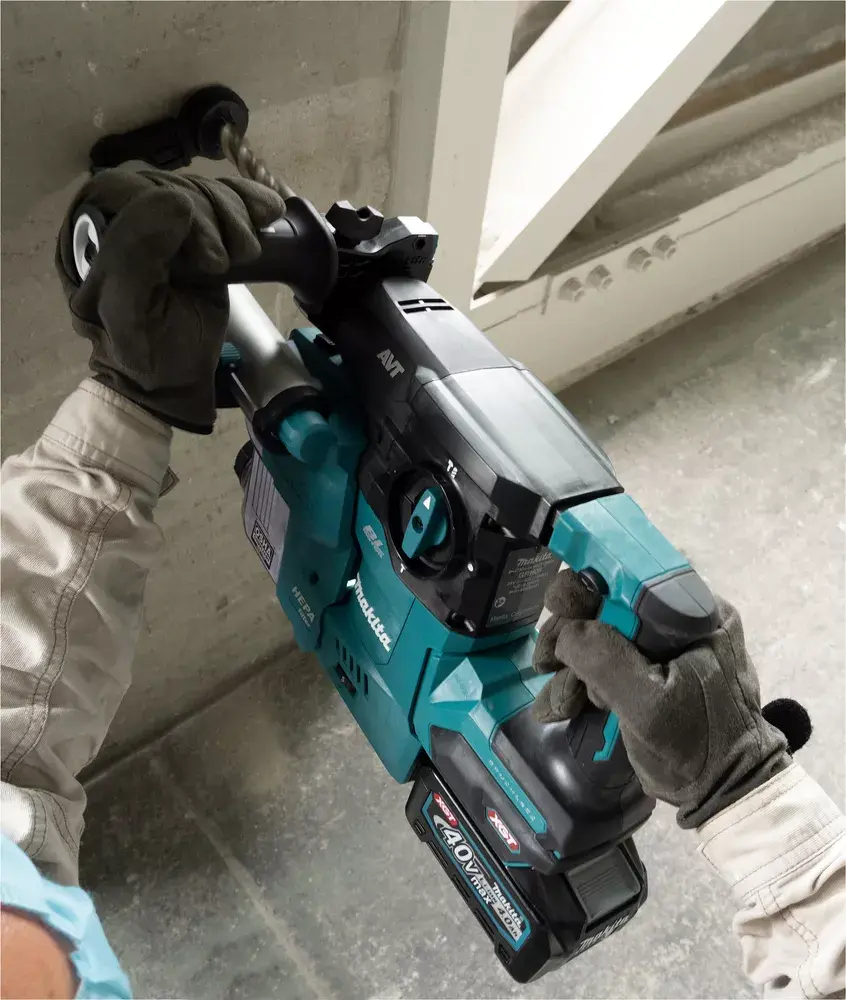 Перфоратор Makita HR008GM202 Photo 2