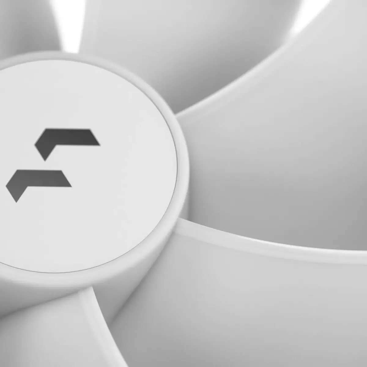 Вентилятор Fractal Design Prisma AL-18 PWM Photo 4