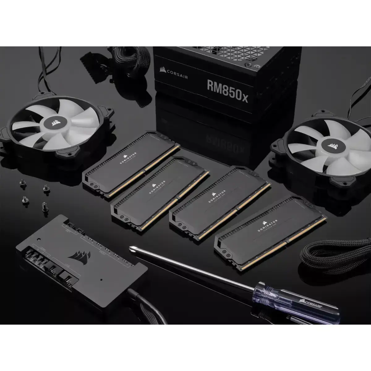 Модуль памяти Corsair 32 ГБ CMT32GX5M2B6400C32 Photo 3