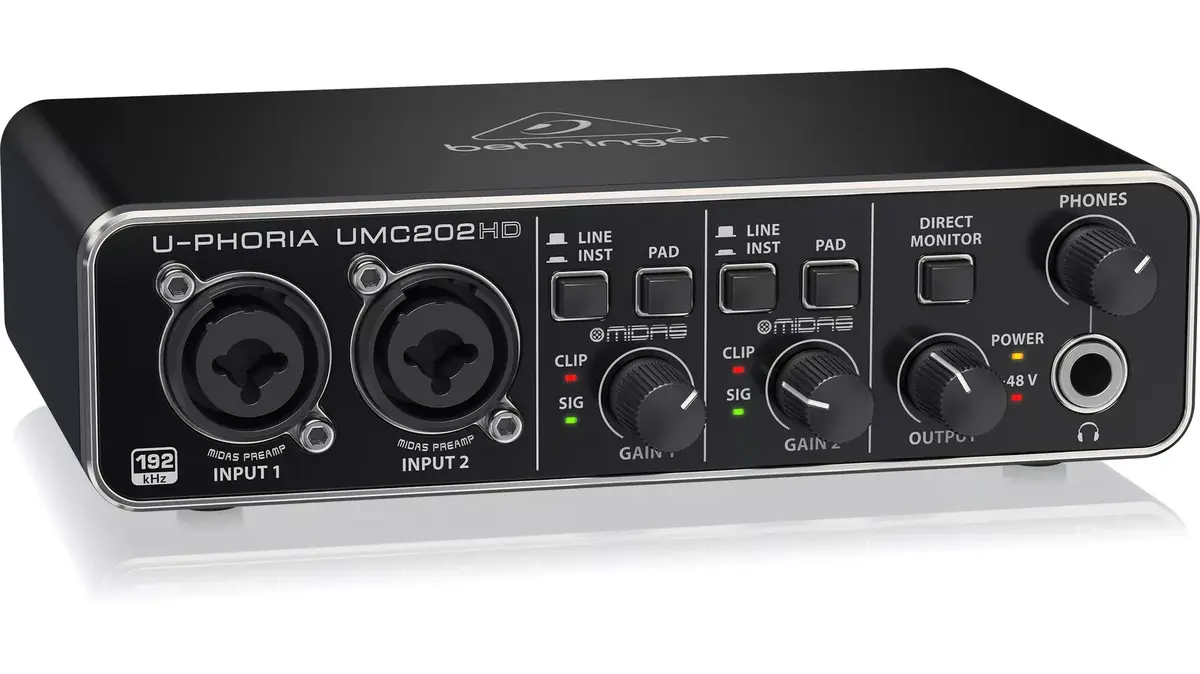 Аудиоинтерфейс Behringer UMC202HD Photo 3