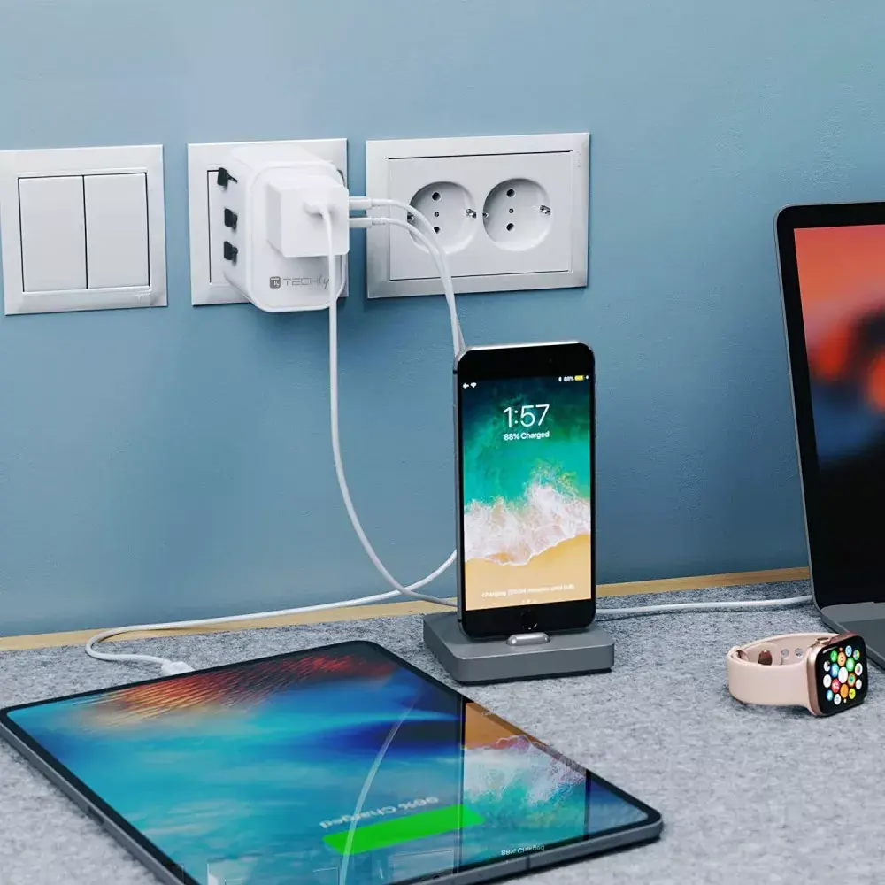 TECHLY I-TRAVEL-09TYWH mobile device charger Photo 8