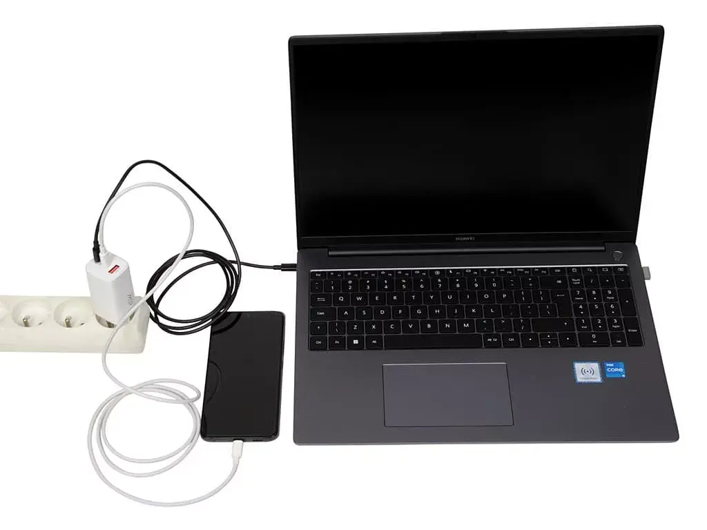 IBOX ILUC65W 65 W, 2× USB‑C + 1× USB‑A Photo 6