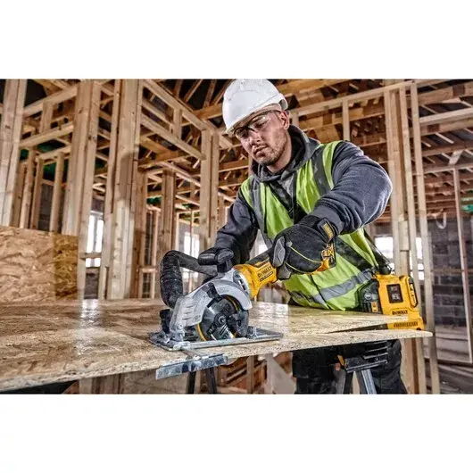 Circular Saw DeWALT DCS691N-XJ Photo 6