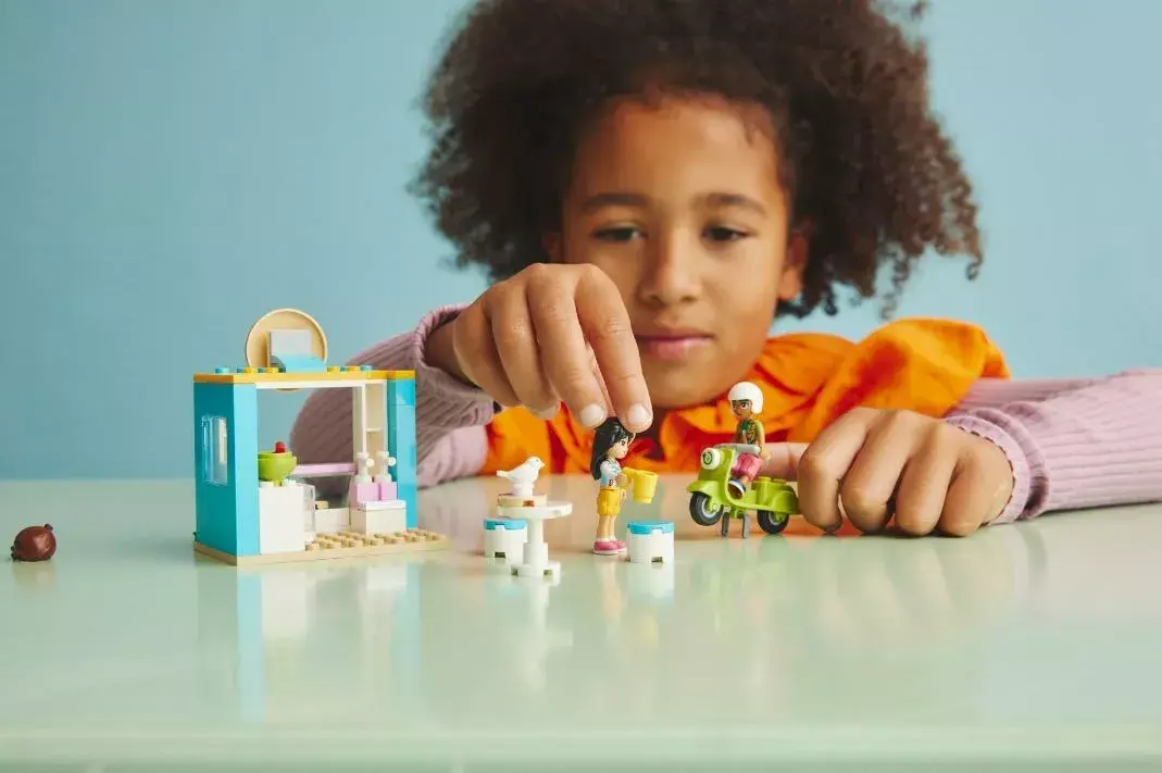 LEGO Friends 41723 Пекарня с пончиками Photo 17