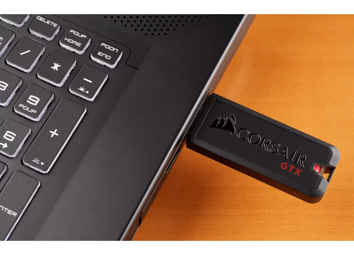 USB flash drive Corsair 1 TB Flash Voyager GTX Photo 8