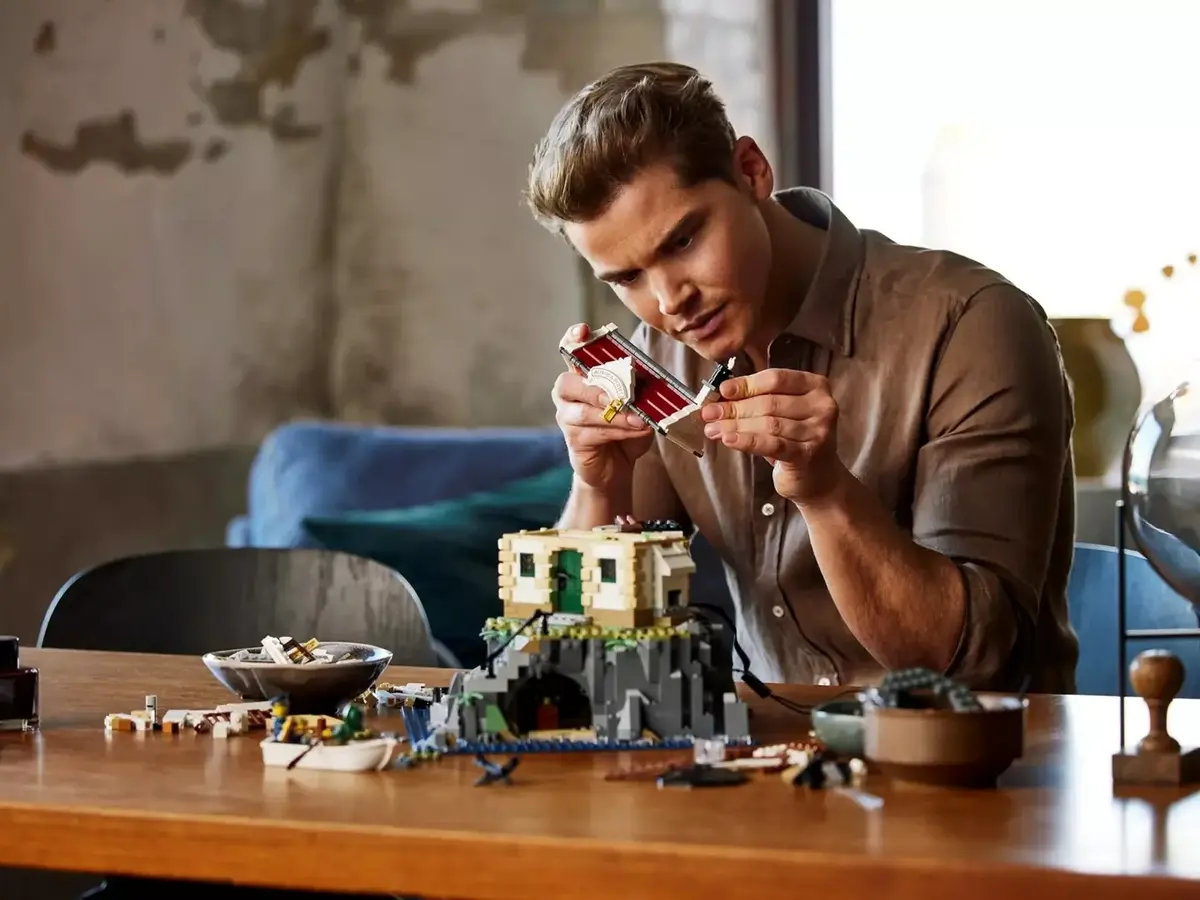 LEGO Ideas motorizēta bāka komplekts 21335 Photo 9