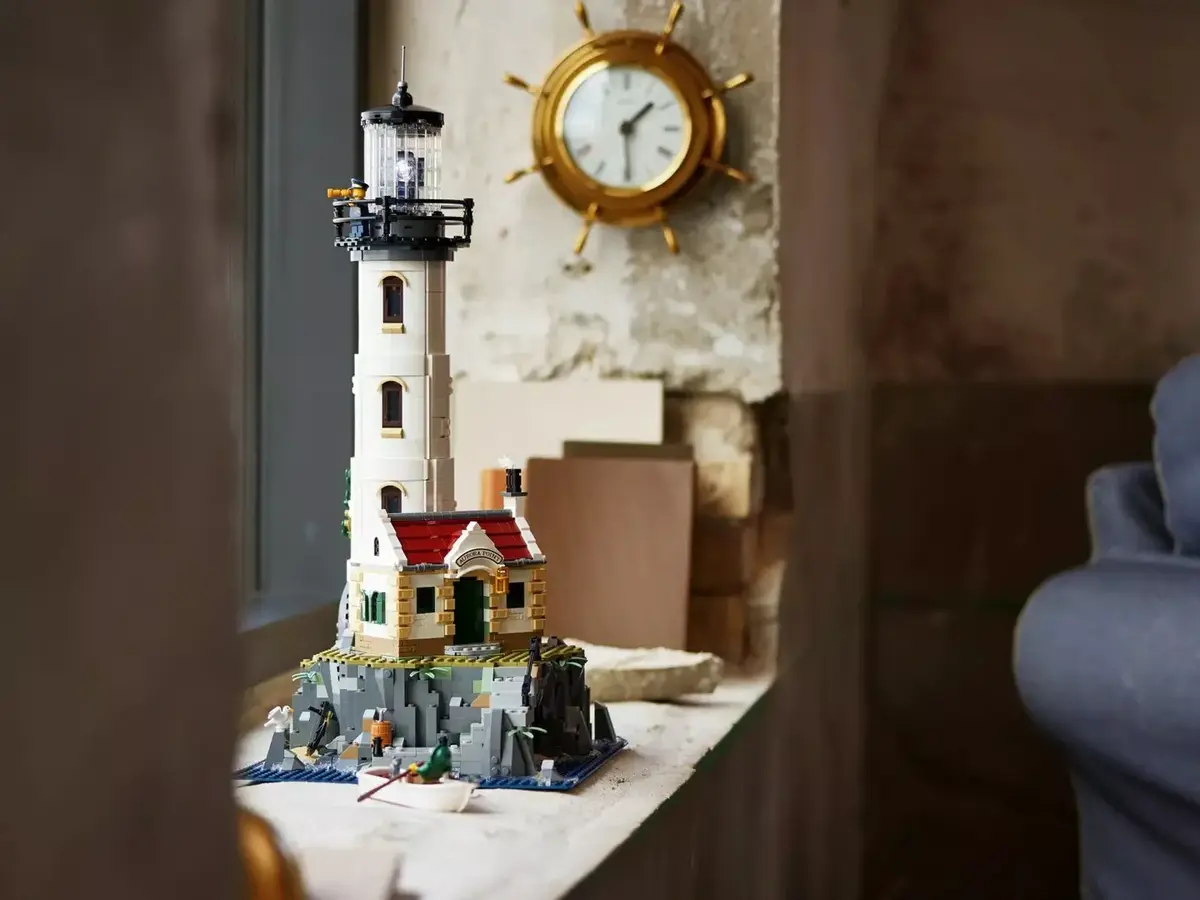 LEGO Ideas motorizēta bāka komplekts 21335 Photo 14
