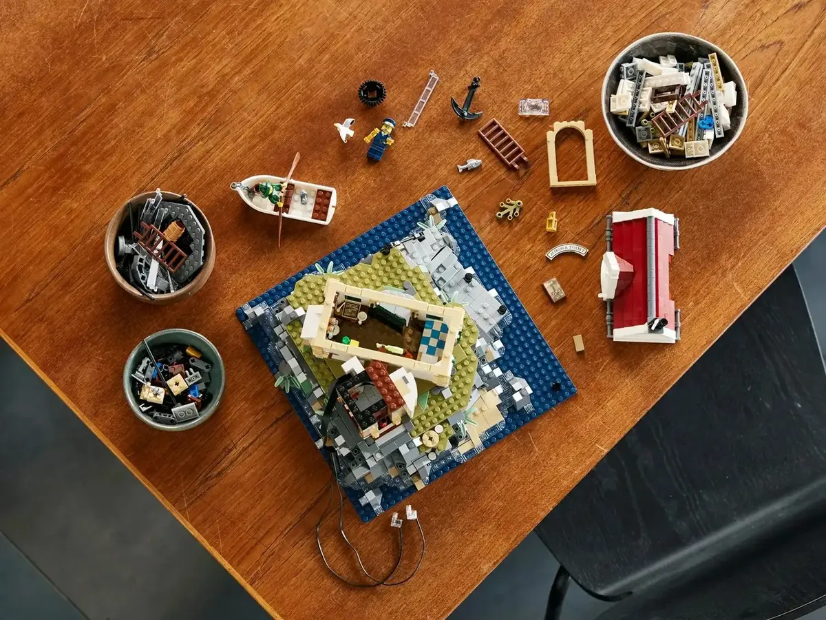 LEGO Ideas motorizēta bāka komplekts 21335 Photo 20